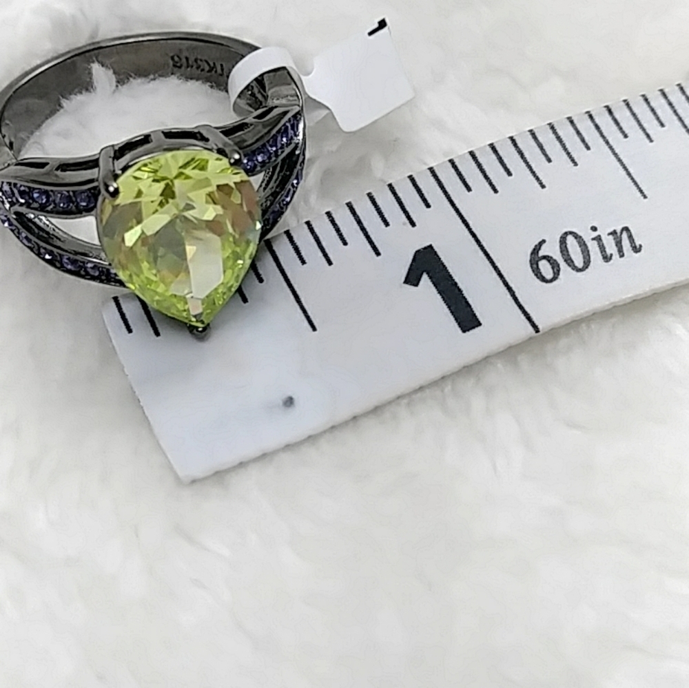 Gothic Cocktail Ring Nickel Free Teardrop Peridot Color Bold Rhinestone Shiny - Picture 13 of 15